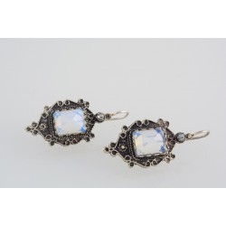 Ασημένια χειροποίητα σκουλαρίκια με φεγγαρόπετρα