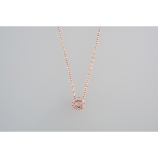 Ασημένιο κολιέ ροζέτα σε ροζ χρωμα με ζιργκόν